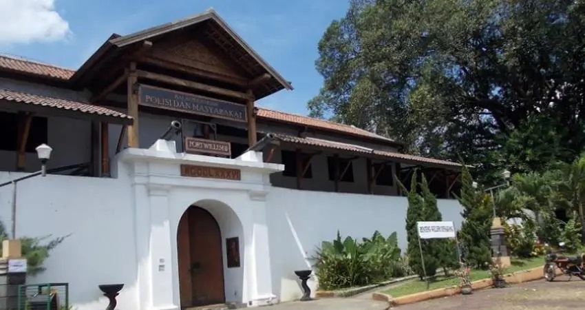 Keajaiban Arsitektur Kuno di Benteng Willem II: Destinasi Wisata Sejarah di Semarang