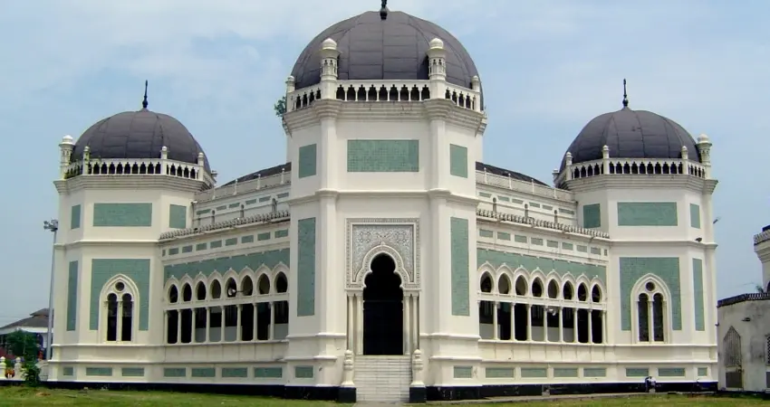 Fakta Menarik Masjid Raya Al-Mashun di Kota Medan